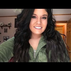 Meet your Posher, Brianna